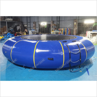 Giant Inflatable Water Trampoline Round Inflatable Water Jumping Bouncer With Ladder For Sports