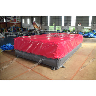 Indoor Trampoline Park Inflatable Foam Pit Air Bag Sealed Top Cover Inflatable Jump Stunt Airbag With Pillars